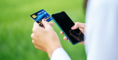 cómo recargar mi celular movistar con tarjeta de debito